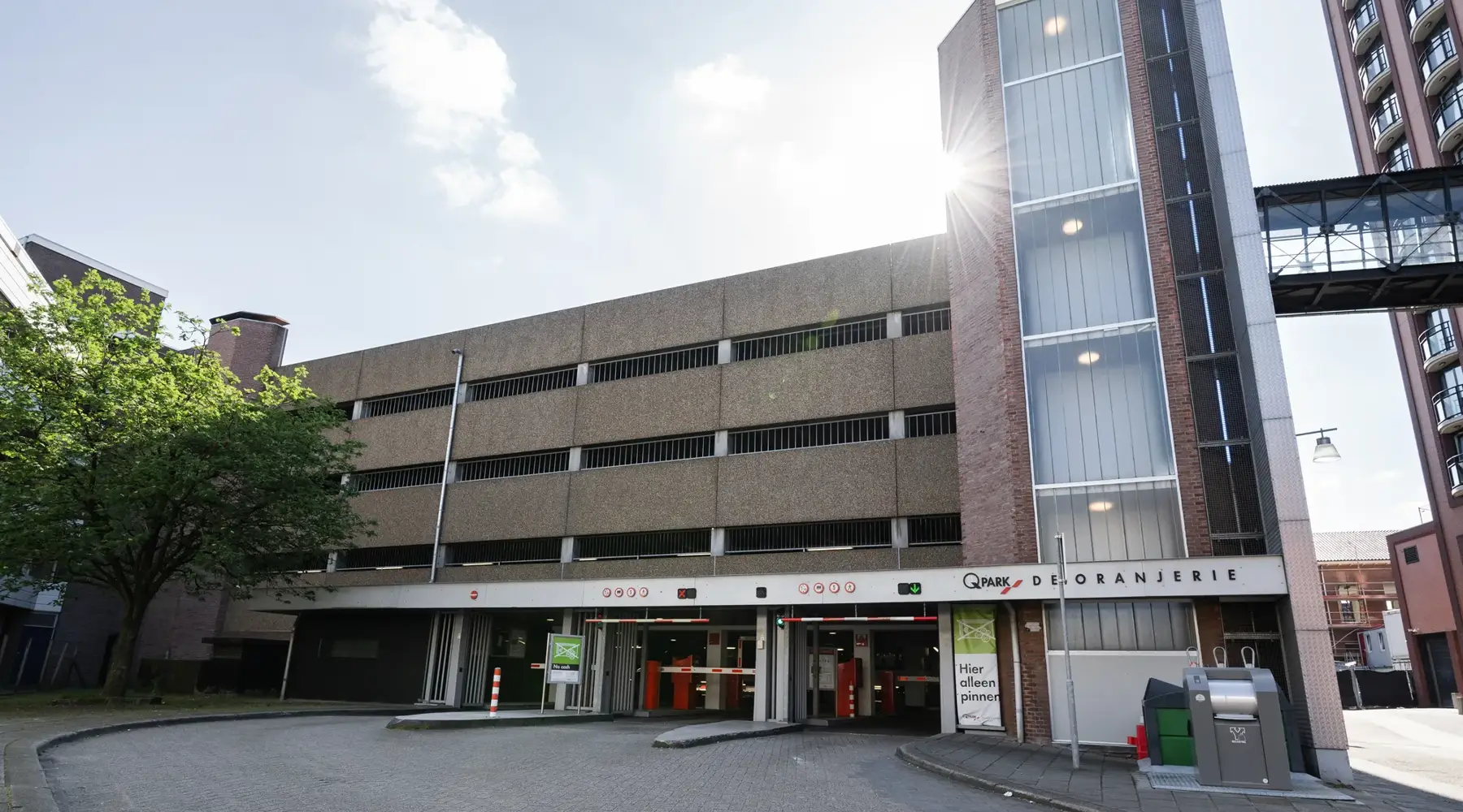 Parking garage
