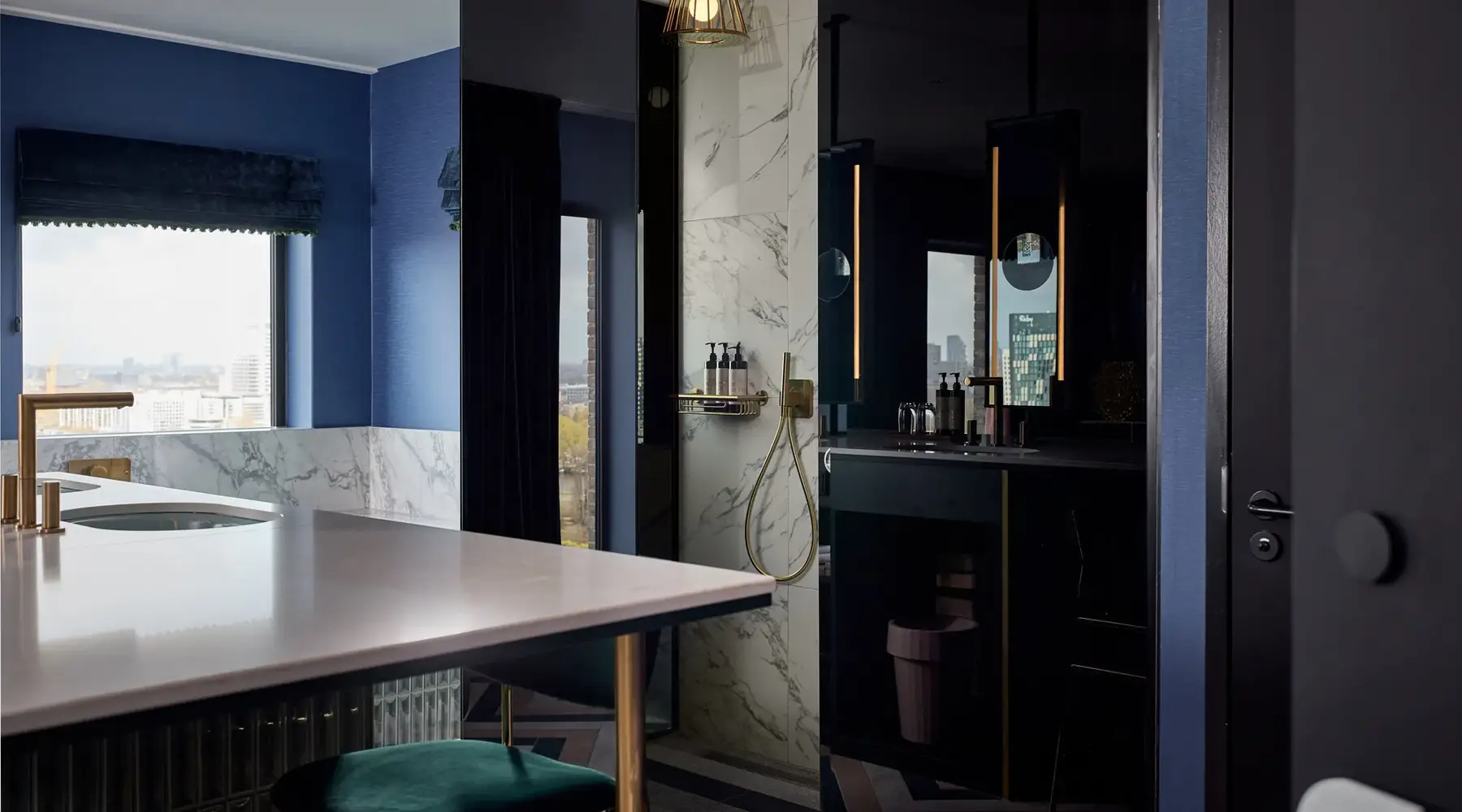 Penthouse Suite Noord badkamer met inloopdouche