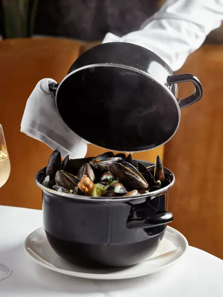 Mosselpannetje in einem Van der Valk-Restaurant