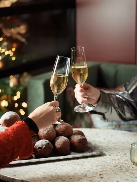 Prost auf Alt und Neu