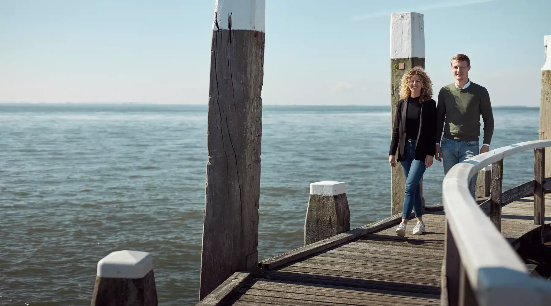 Derk Langebeek en Lisa van Esh op Texel.