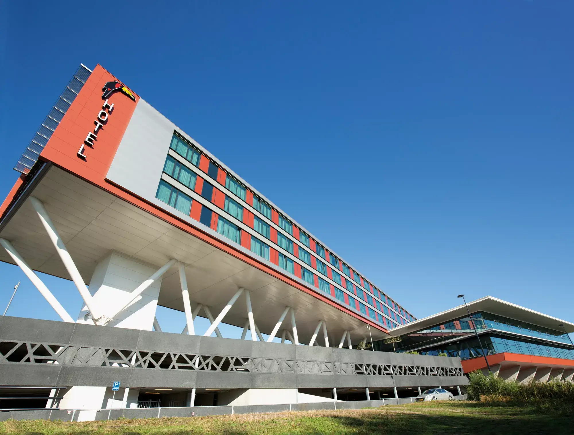 Front view of Hotel Veenendaal