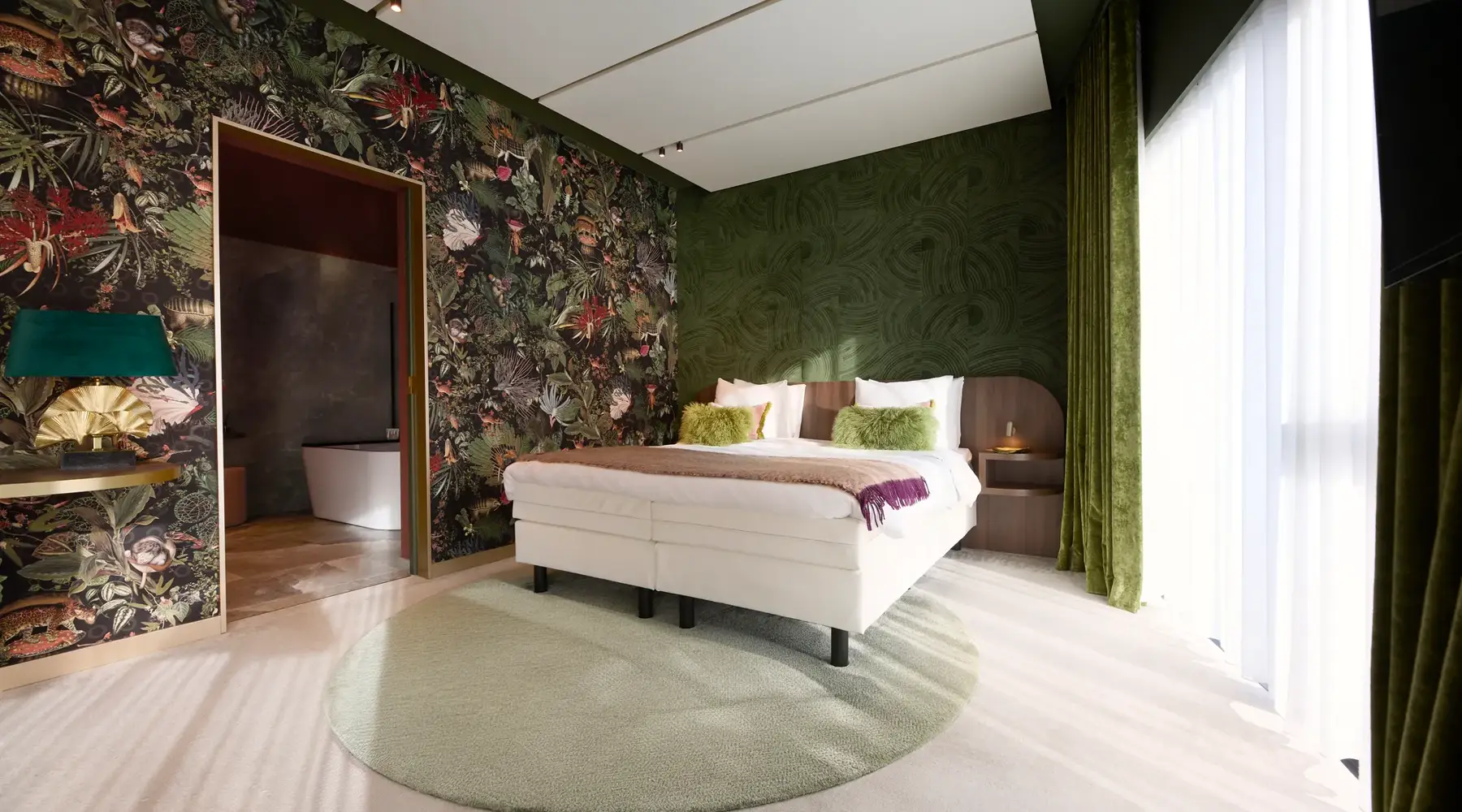 Jungle suite