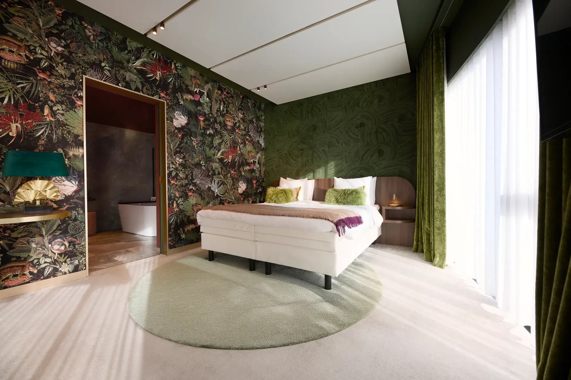 Jungle suite