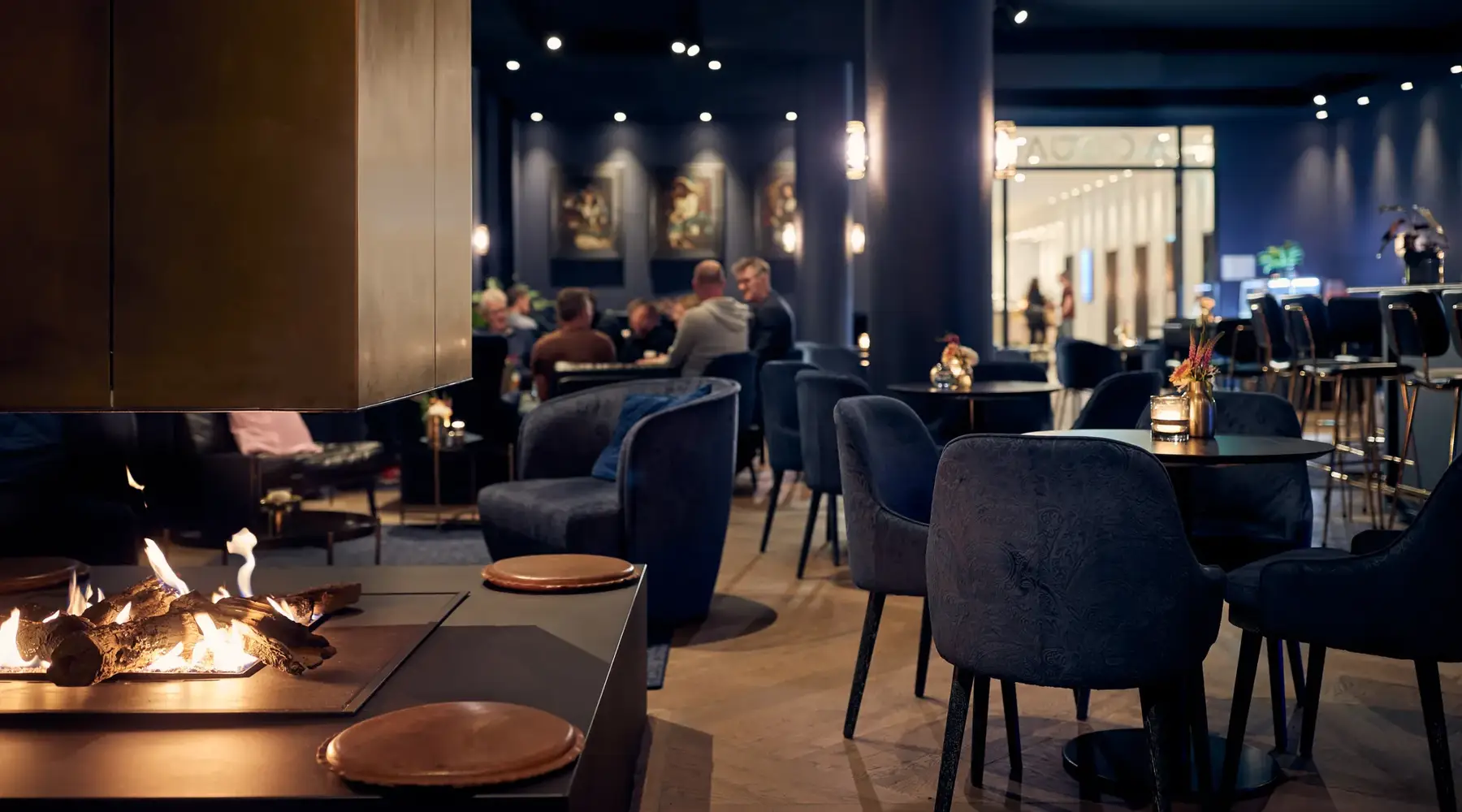 Open haard Van der Valk Hotel Amsterdam - Amstel