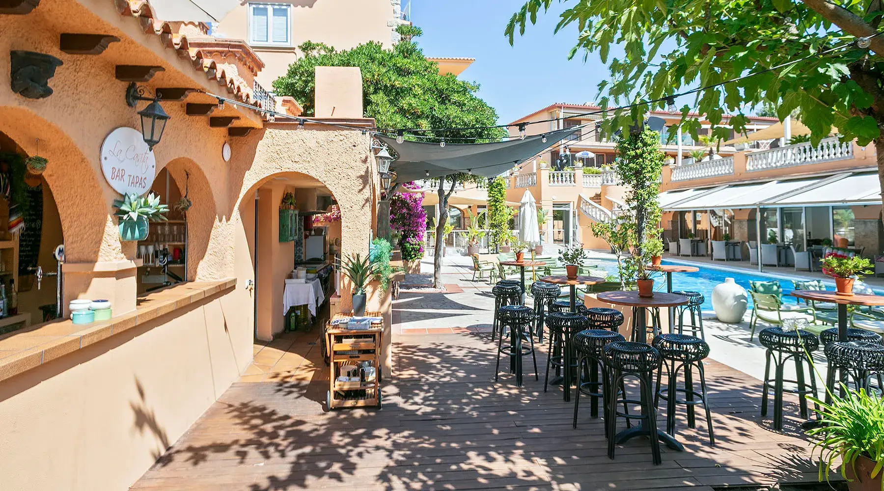 La Casita Bar with Pool in Costa Brava