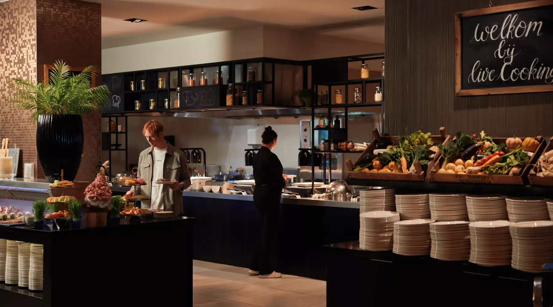 Live Cooking Buffet
