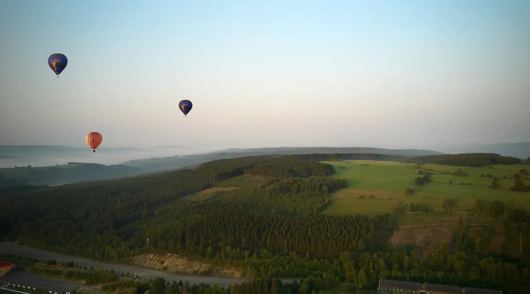 montgolfière dans le ciel