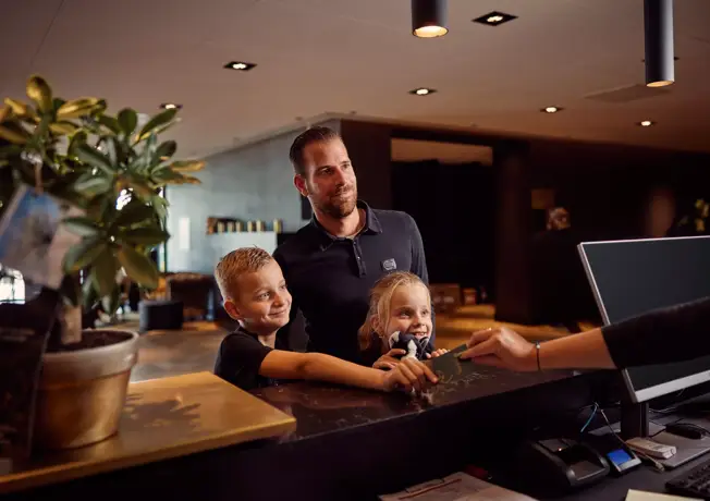 Famille à la réception