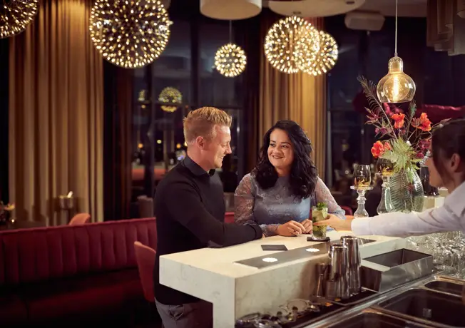 Koppel in Sixx Skybar