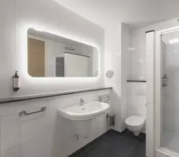 Bathroom Comfort Triple Room