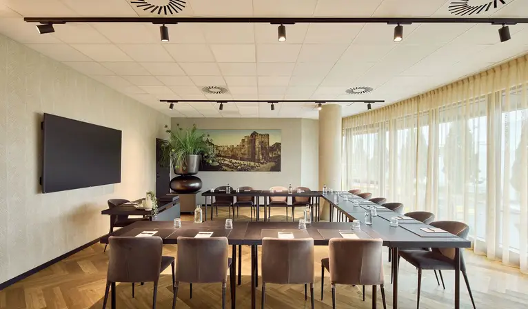 Zaal Gravensteen in u-vorm voor vergaderingen en opleidingen in Gent