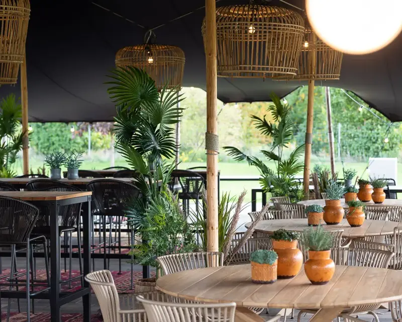 Outdoor-Stretch-Zelt