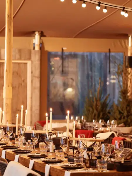 Table dressée au Chalet Savoyard