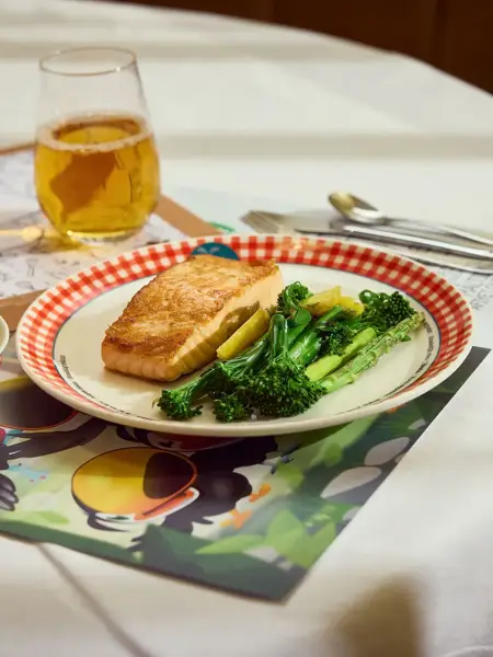 Zalm met groenten van het kindermenu van Restaurant Cocotte in Gent