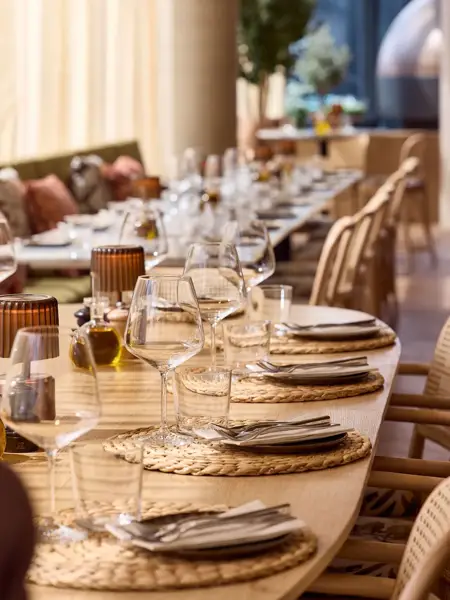 Set table in Limoncello