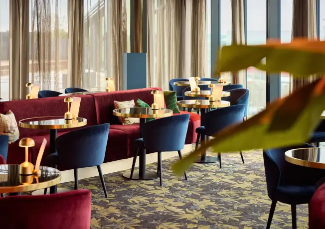 Interieur van Skybar Mr. Sato