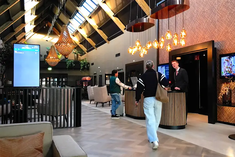 Lobby Van der Valk Zuidbroek