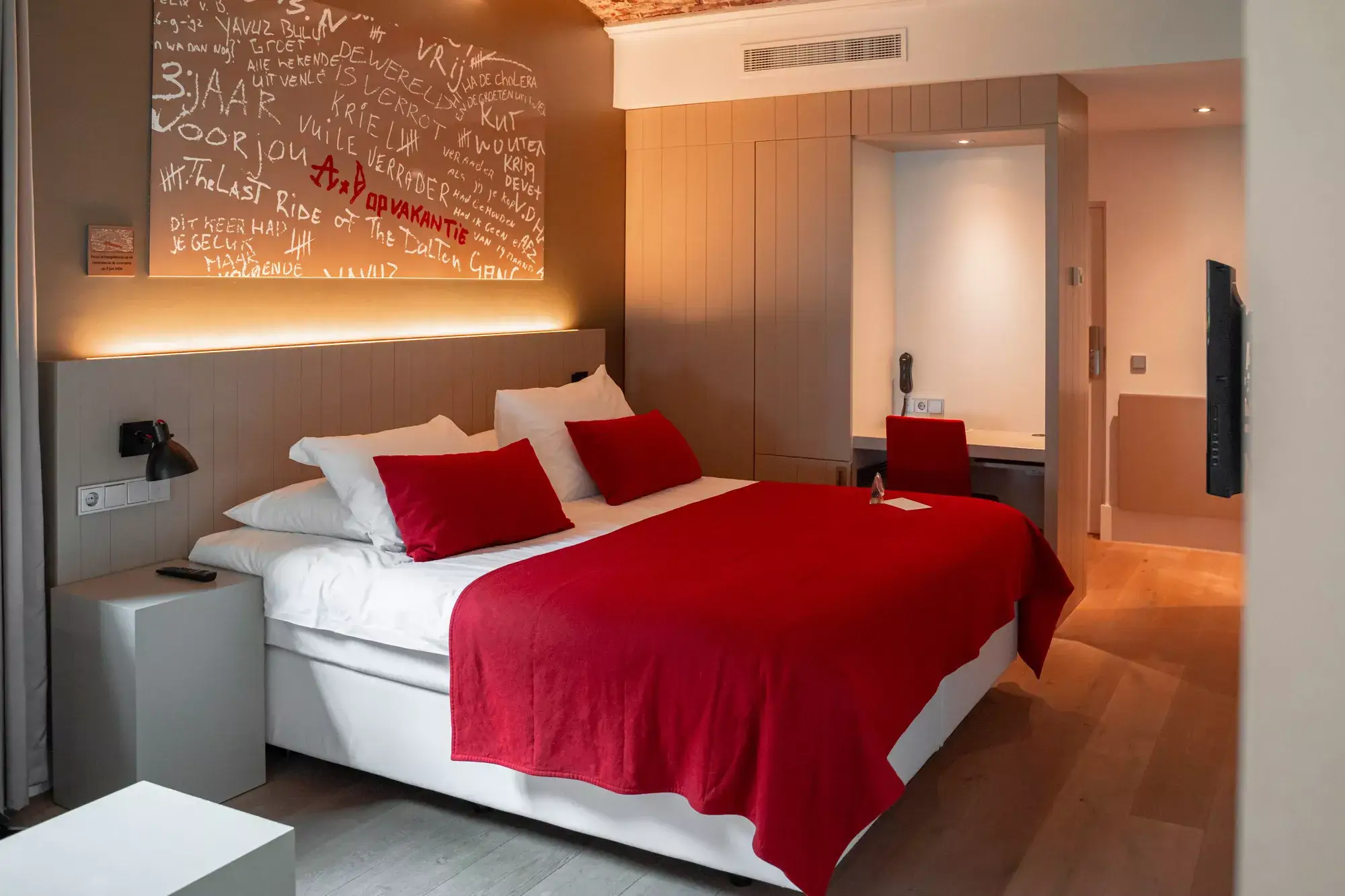 Room, Hotel Arresthuis
