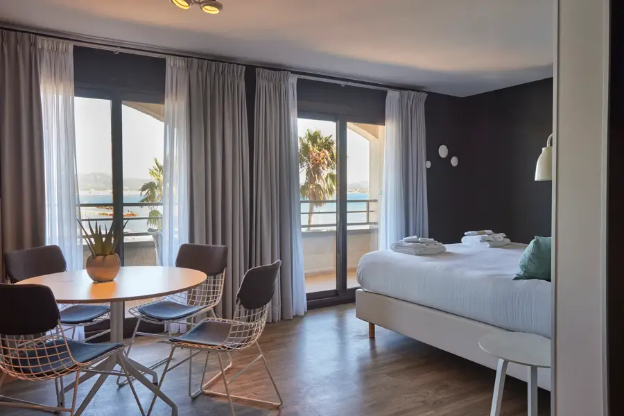 Family suite with bunk bed