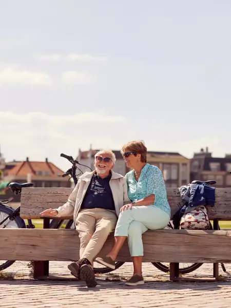 Mann und Frau auf dem Fahrrad in Tiel