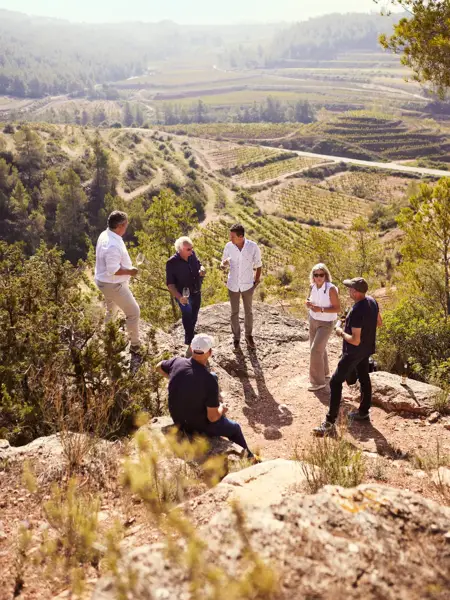 Un vin français est versé