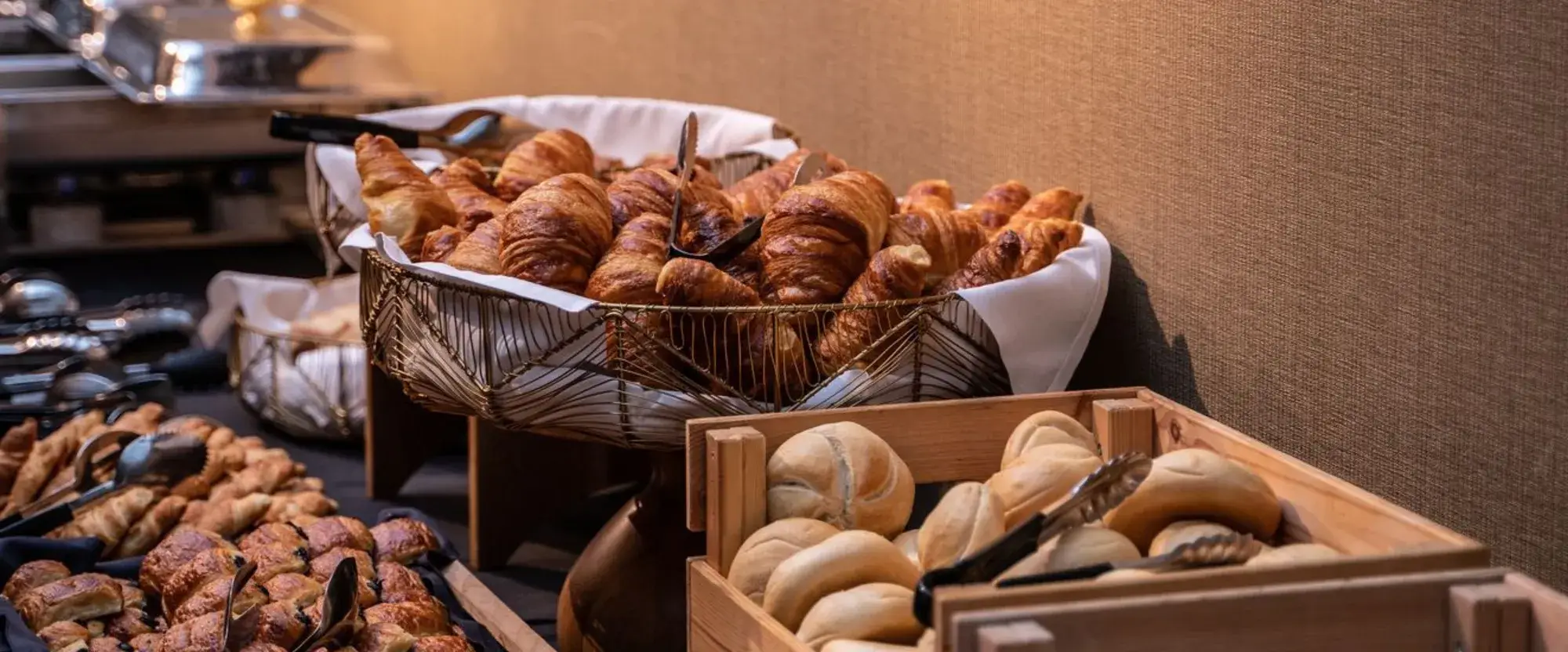 breakfast nest