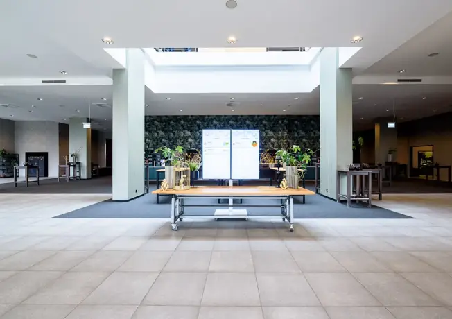 Foyer Van der Valk Hotel Berlin Brandenburg