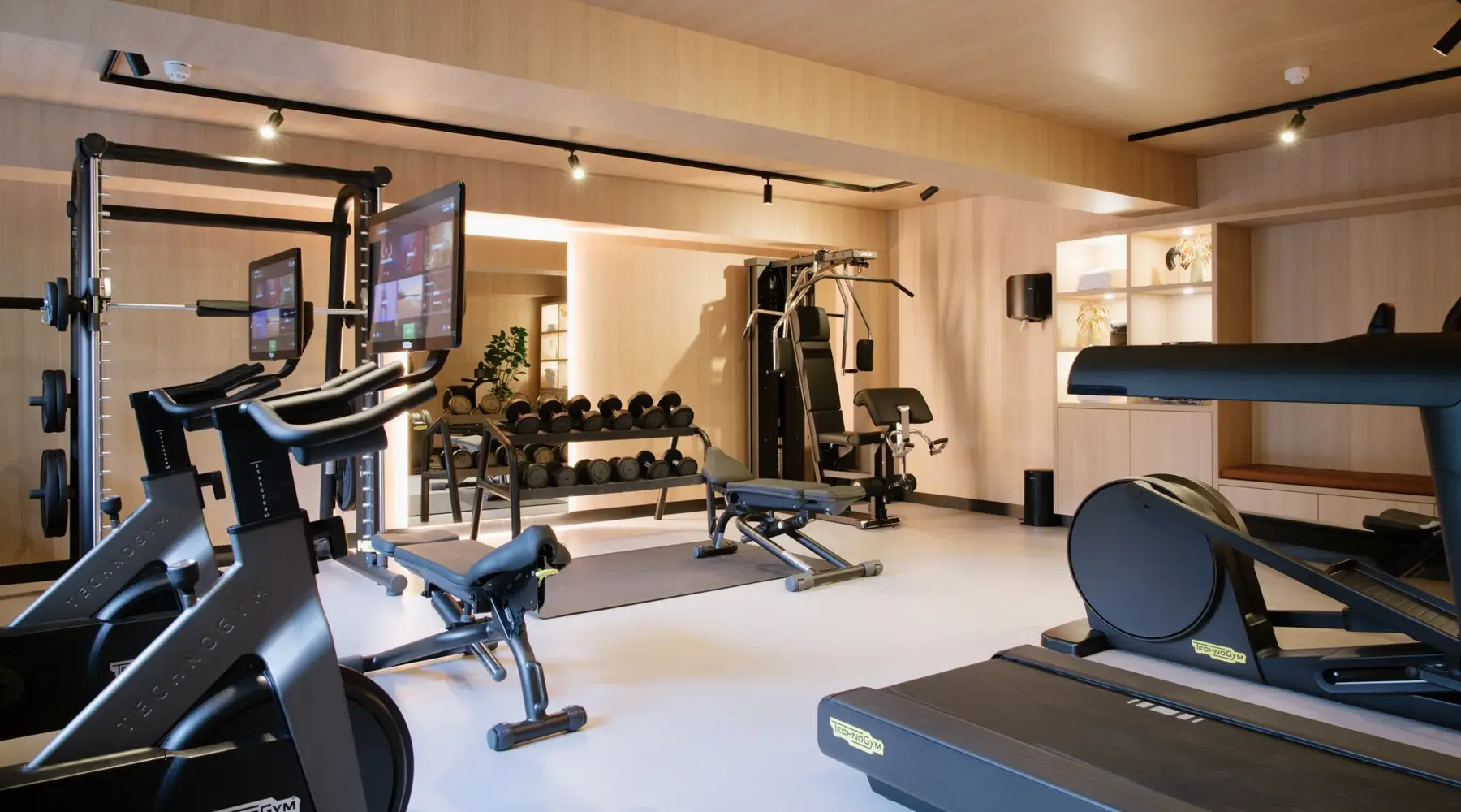Fitness room with equipment