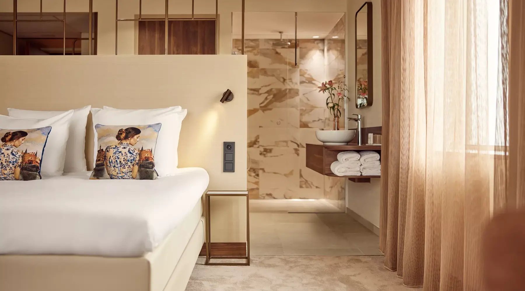 Deluxe room at Hotel Delft