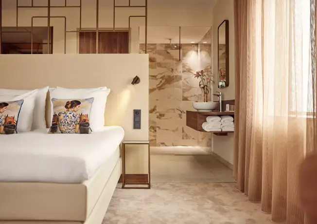 Deluxe room at Hotel Delft