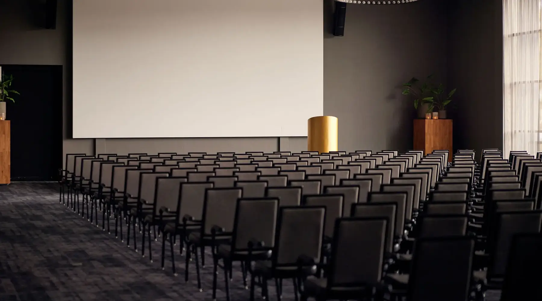 Conditions générales Van der Valk Hôtel Sassenheim - Leiden | Salle de réunion | Configuration en U | Salle de conseil | Salle industrielle 2