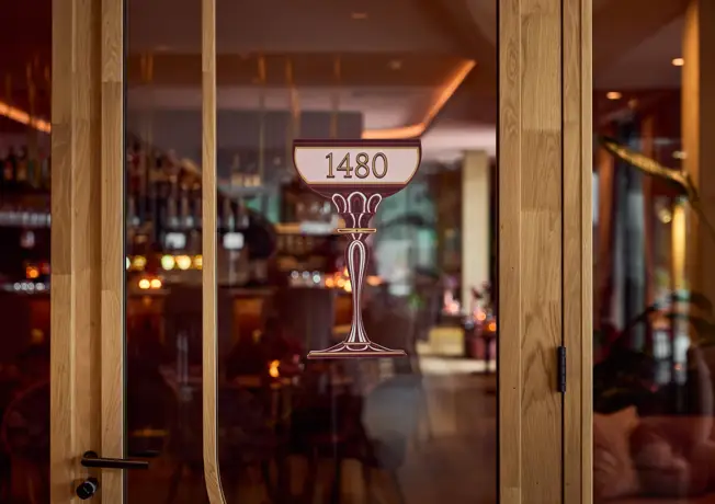 Atmosphere impression of the bar