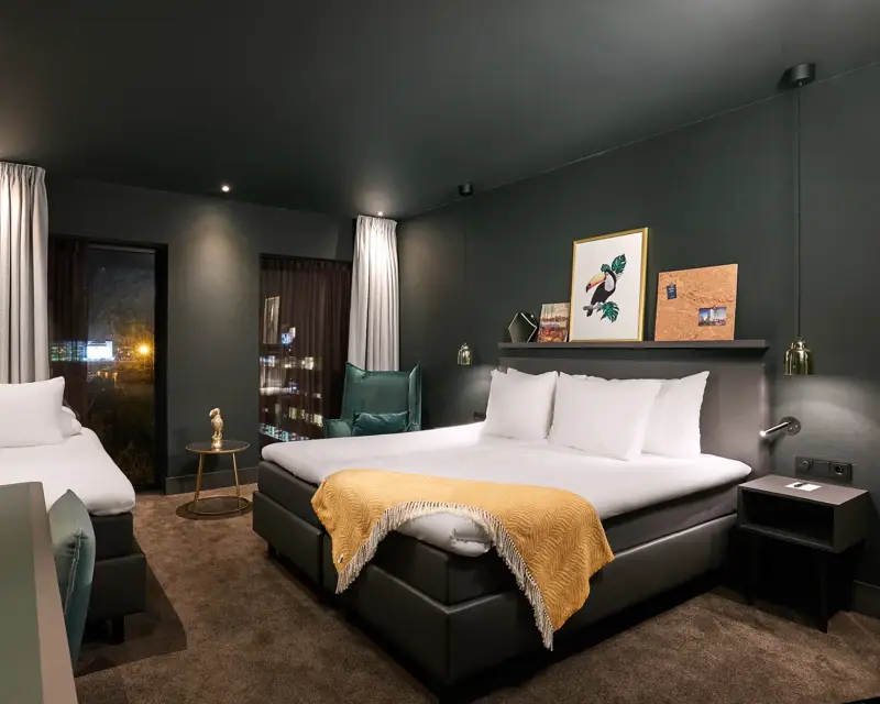 Chambre confort à trois lits