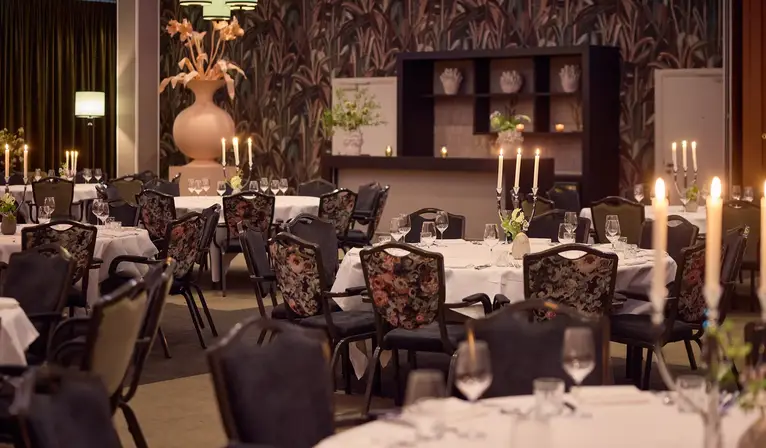 Vergaderzaal Tulp 4-5-6-7, ingedekt voor diner
