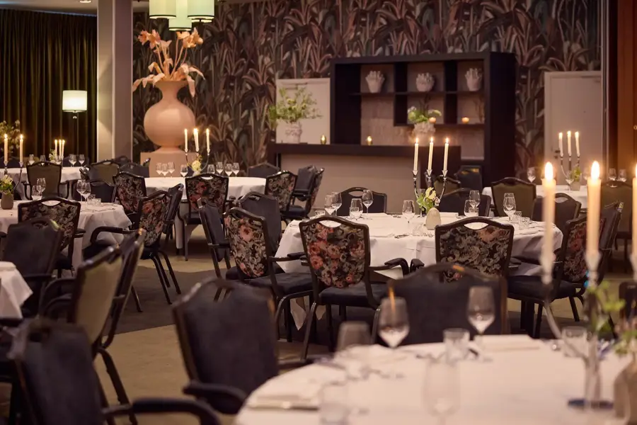 Vergaderzaal Tulp 4-5-6-7, ingedekt voor diner