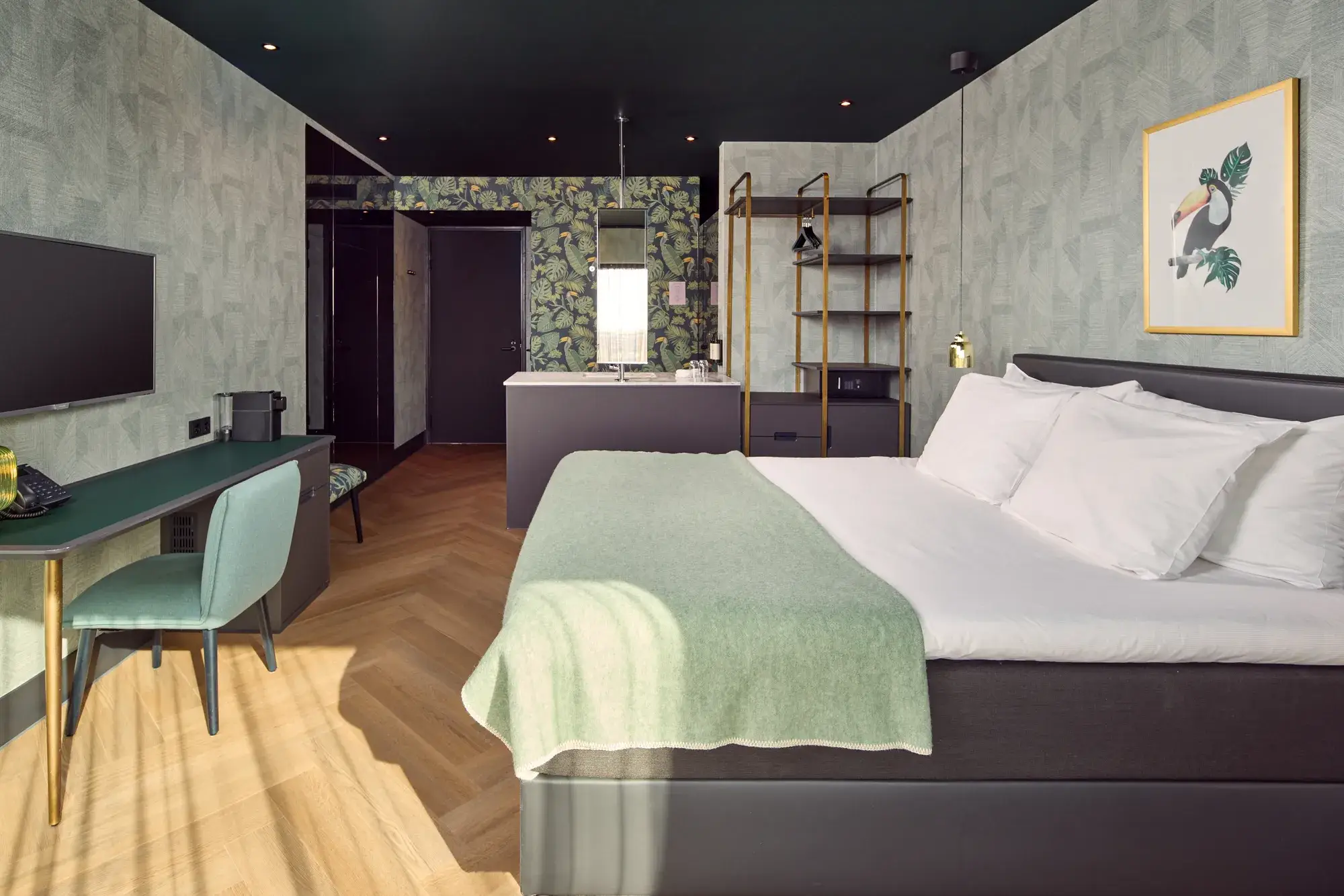 Comfort room with double bed