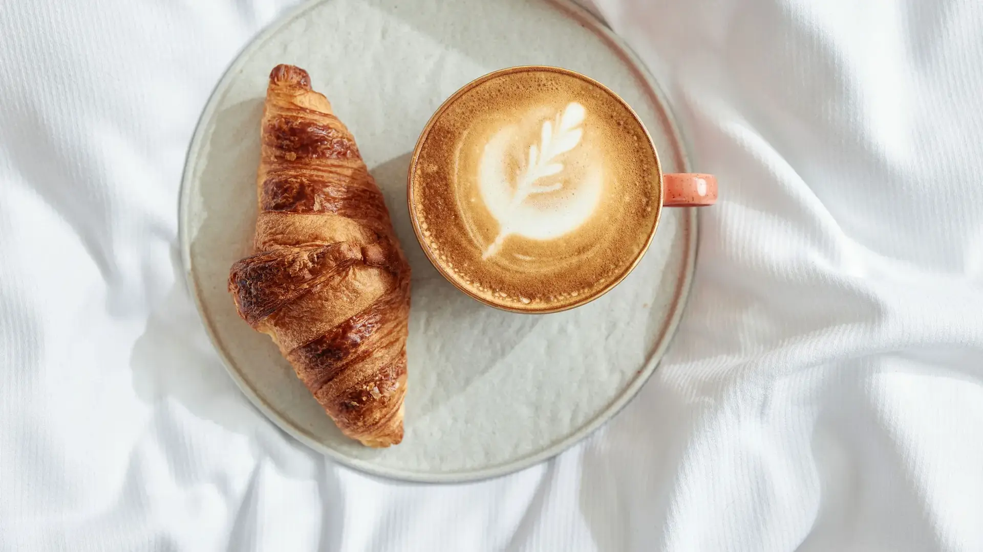 Koffie en croissant