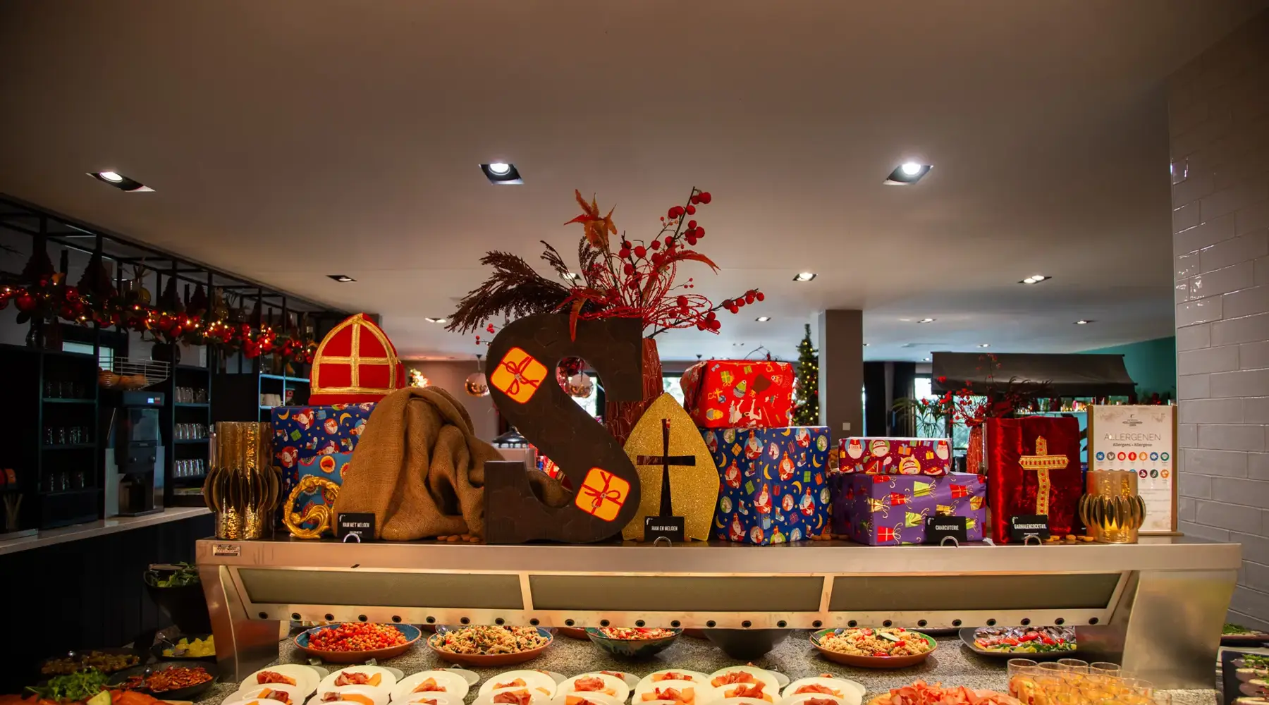 Saint Nicolas | Brunch de Saint Nicolas | Cadeaux | Hôtel Van der Valk Sassenheim | Restaurant