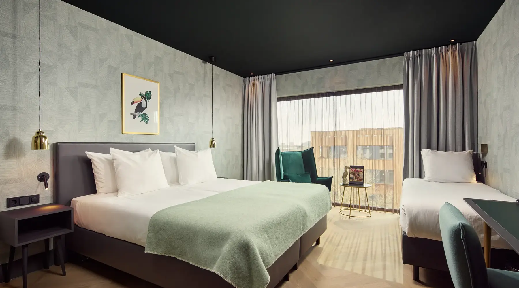Comfort room with three beds