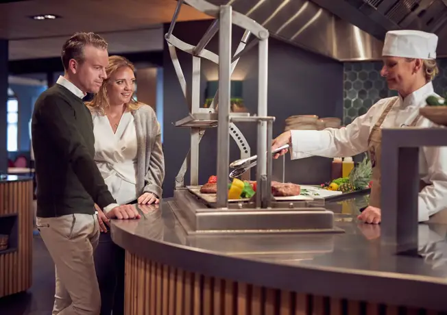 Gasten bij Live Cooking
