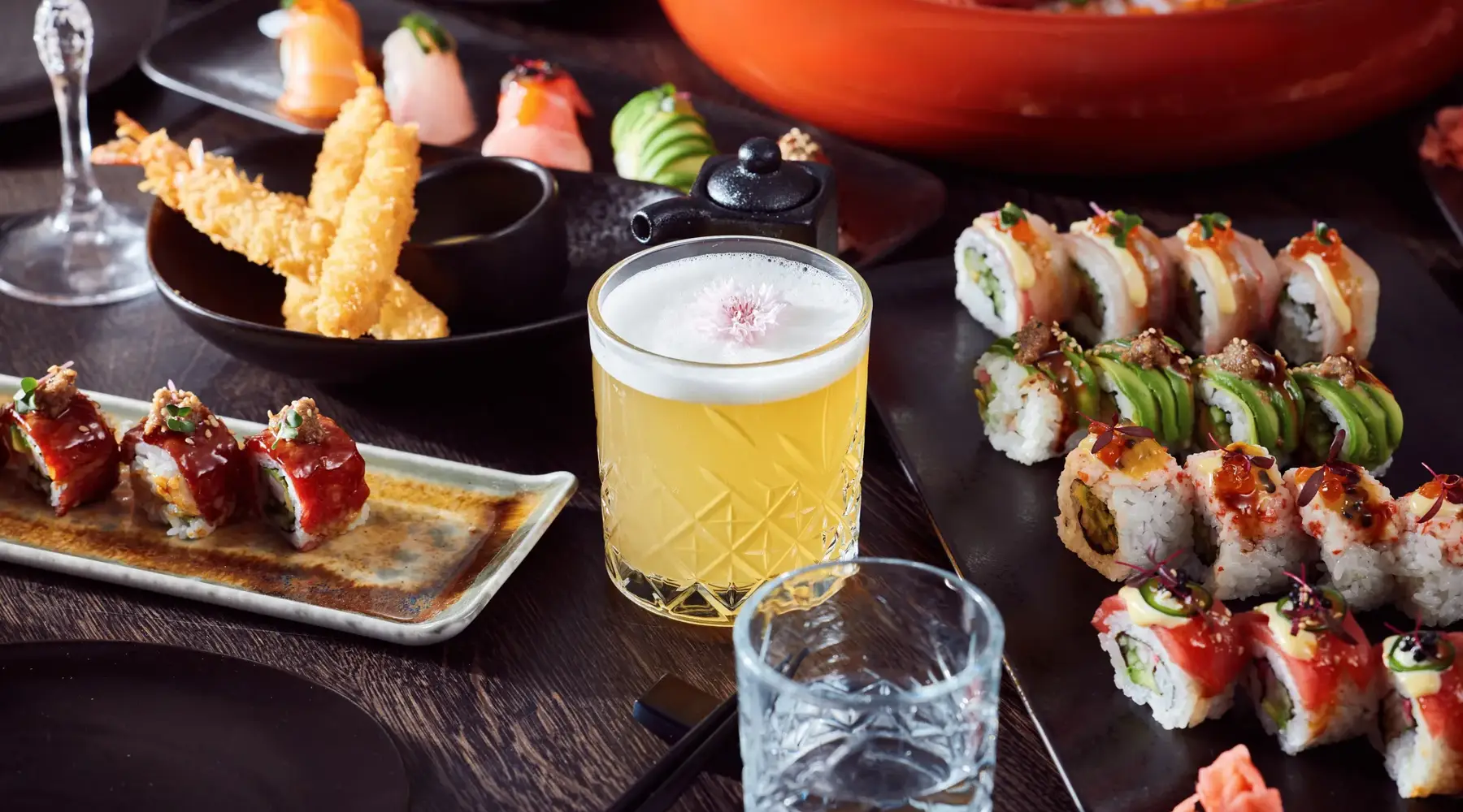 Sushi eten en Cocktails drinken bij Mr. Sato in Noordwijk