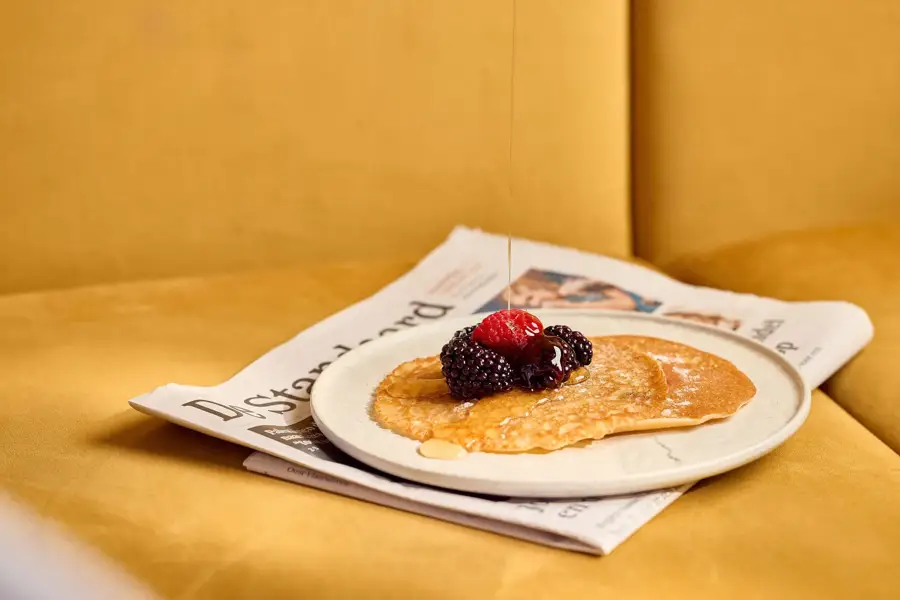 Petit-déjeuner buffet avec cuisine en direct pour les clients de l'Hôtel Gent