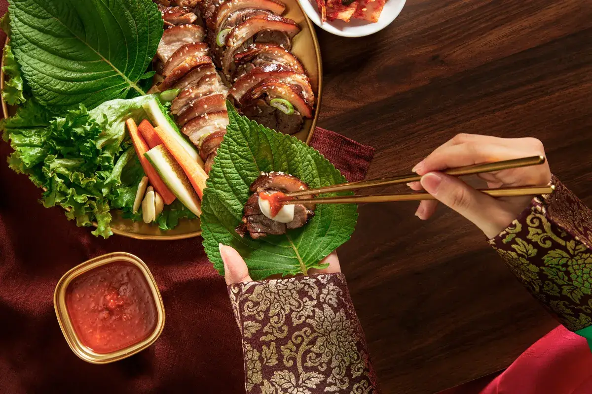 Nest Buffet | Asian Buffet | Van der Valk | Bread