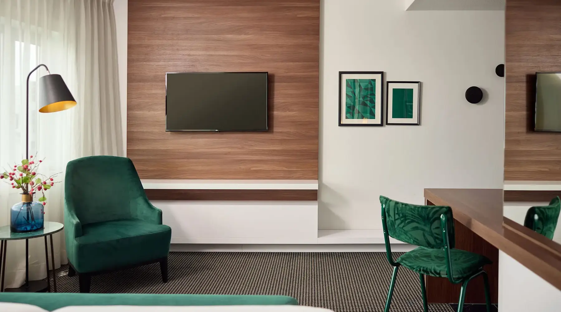 Comfort room