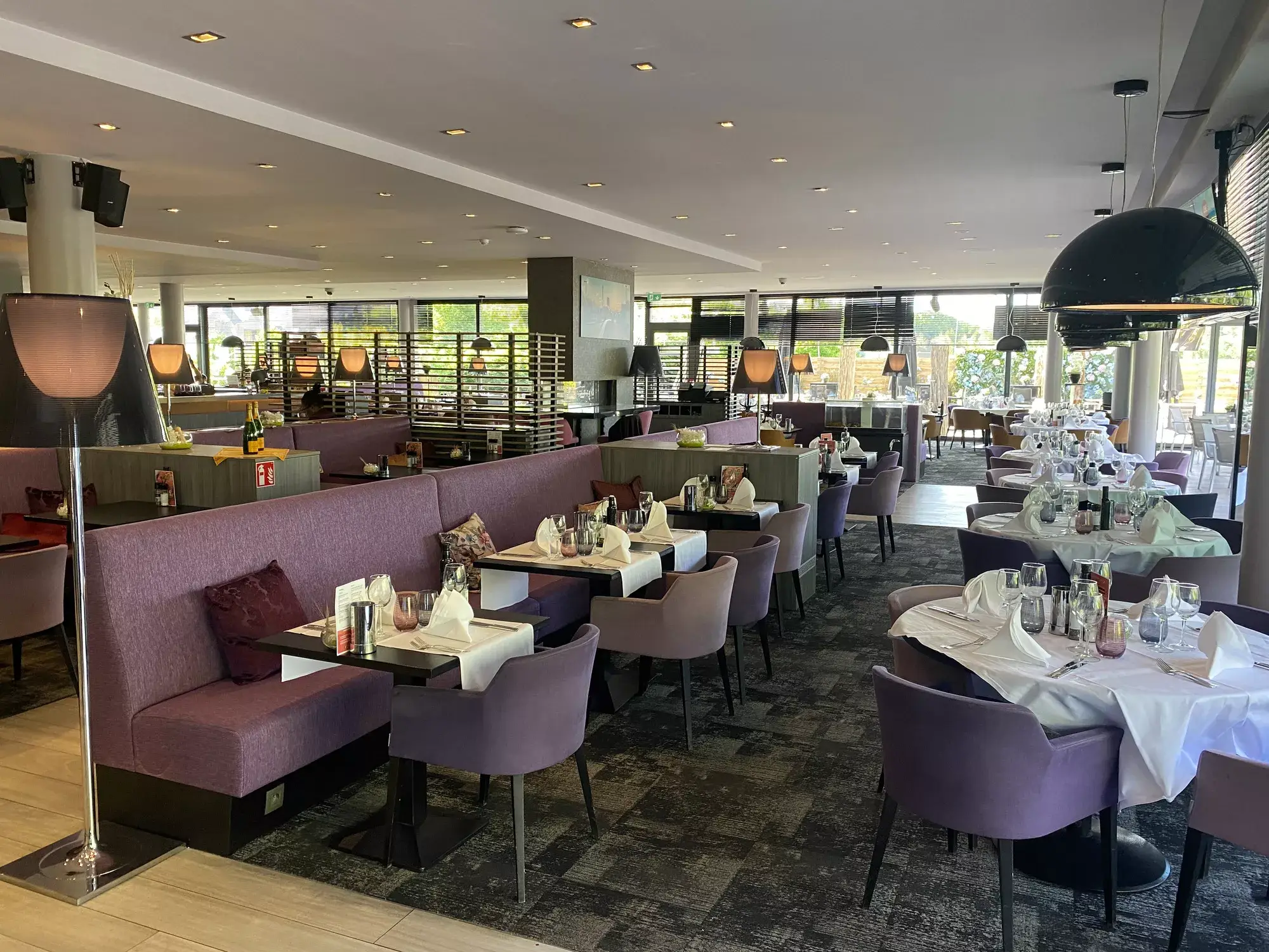 Restaurant, Hotel Charleroi Airport