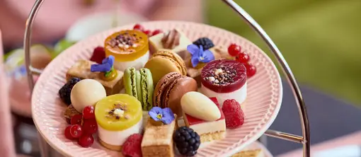 Zoomed-in photo of the cake stand from the High Tea by Toos