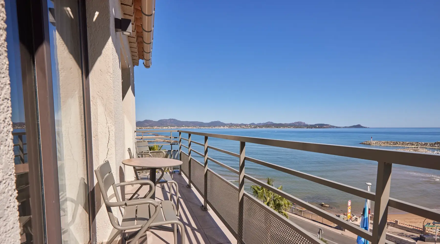 Superior Suite Sea view and balcony