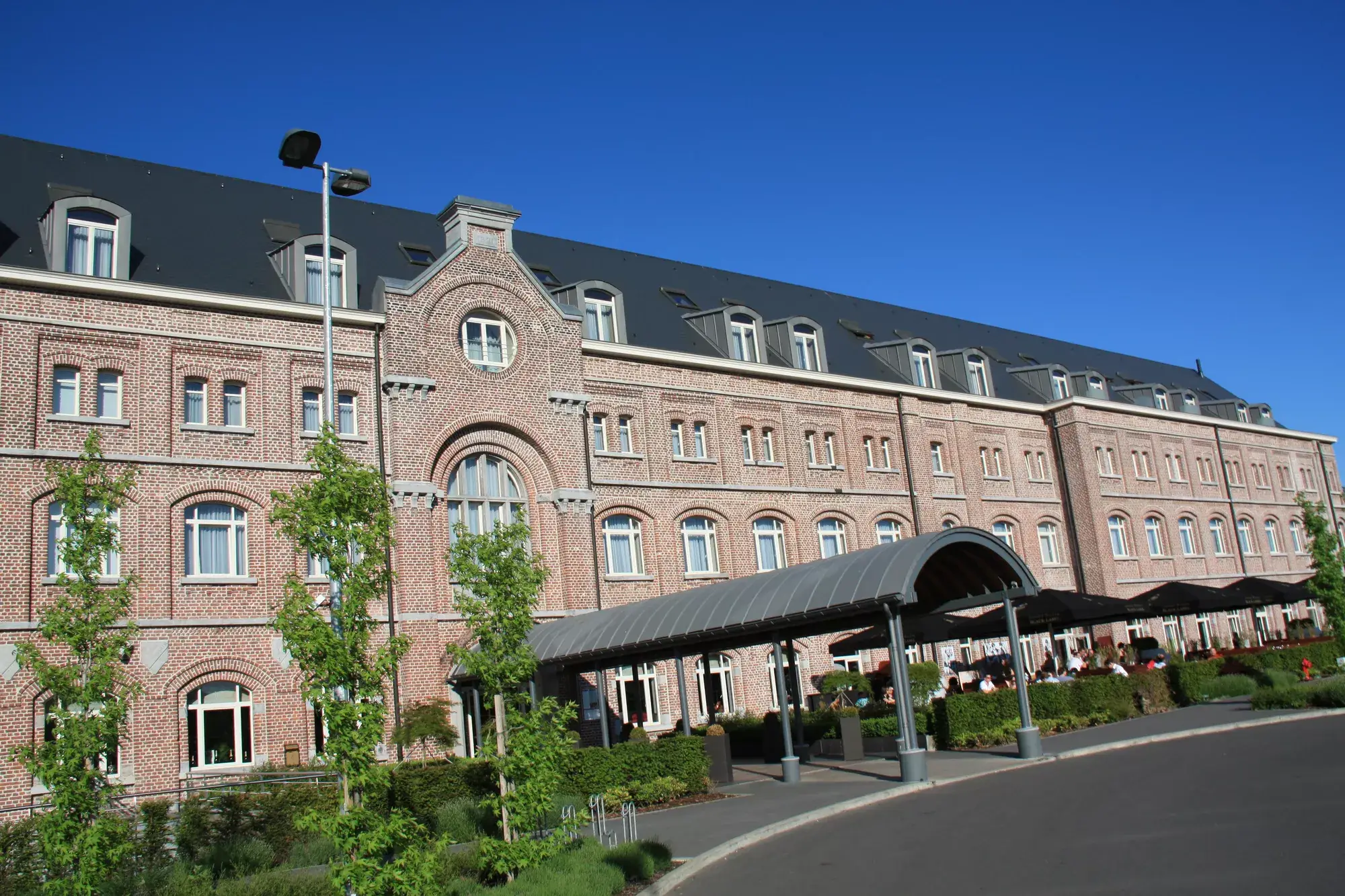 Front view of Hotel Verviers