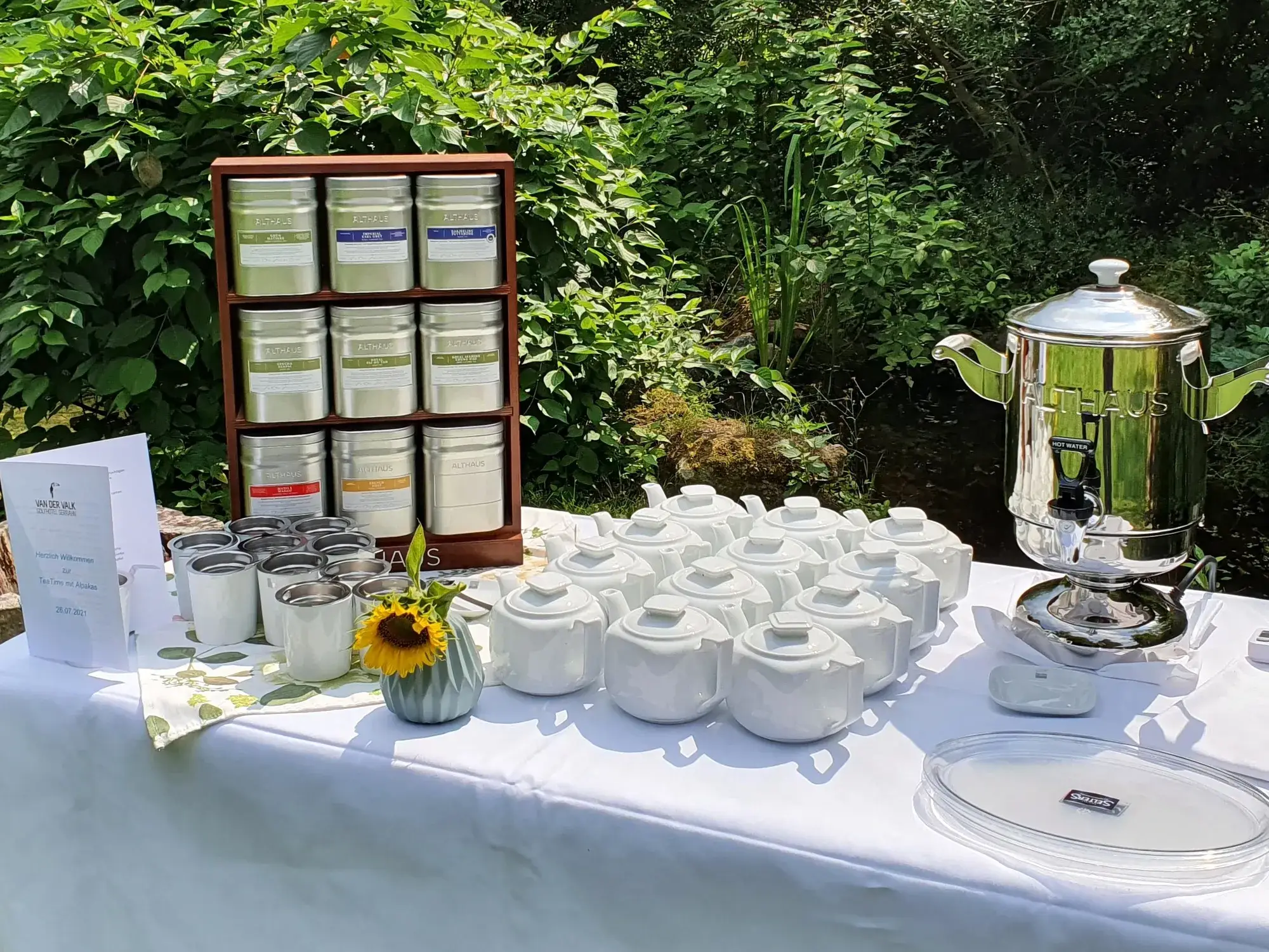 Englische Tea Time mit Petits